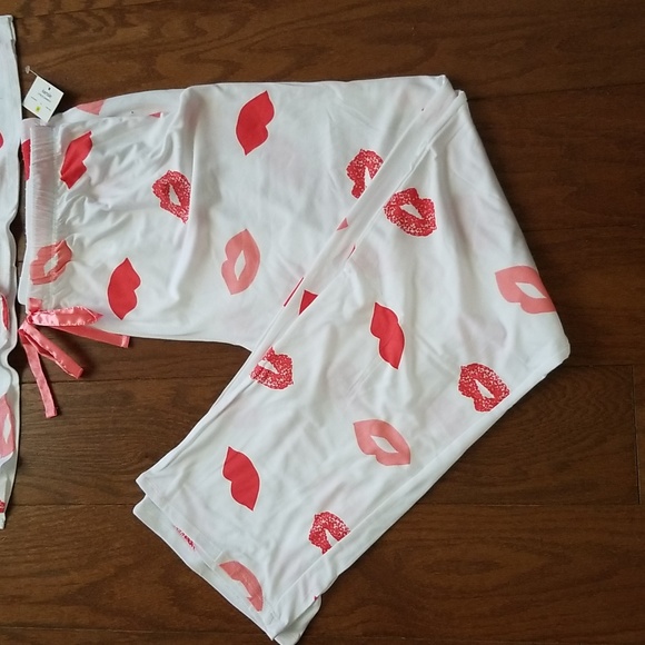 NEW! Kensie 2-Piece Allover kisses Pajama Set sz medium NWT - Picture 3 of 7